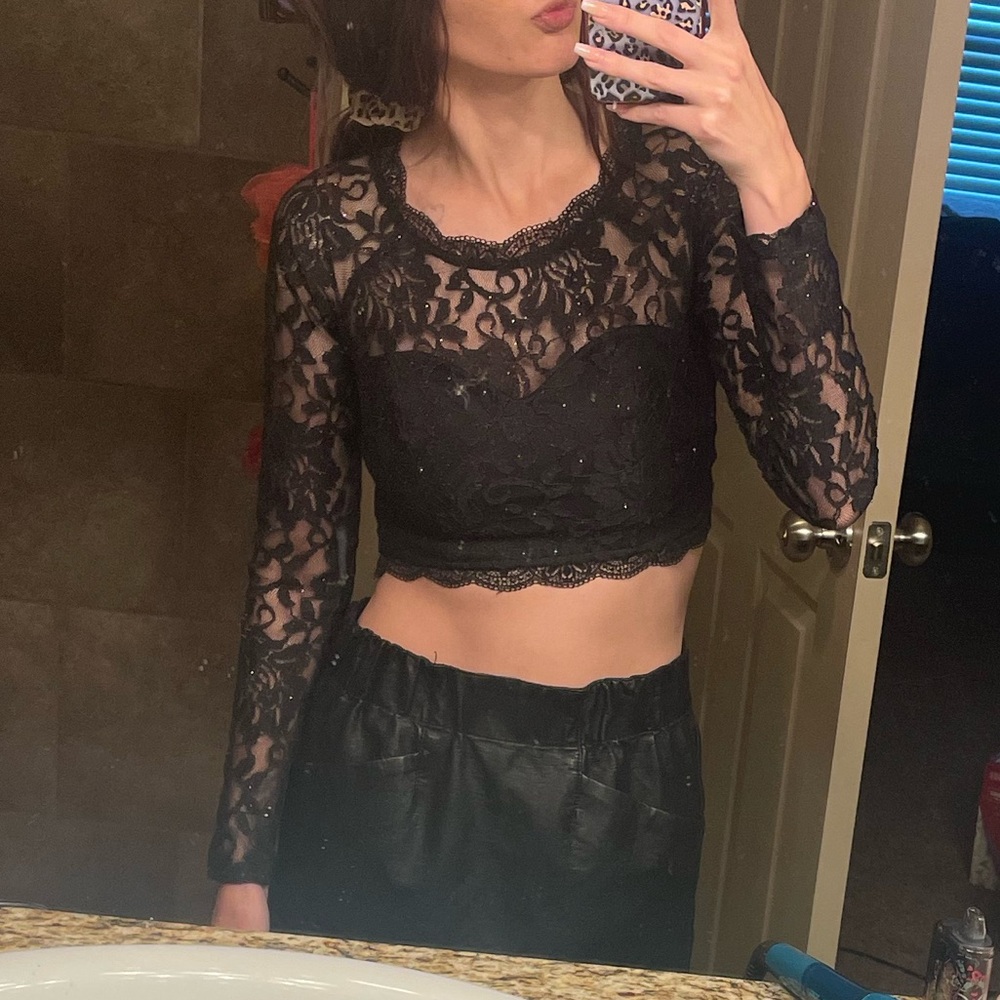 Black lacy crop top